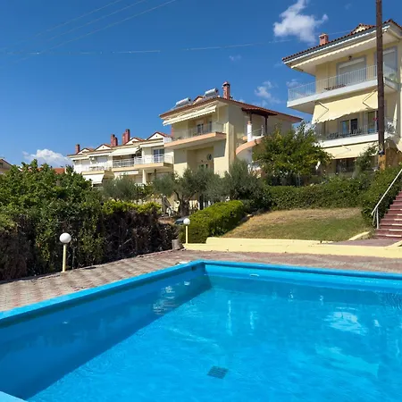 Sun, Sea & Space 100m To Beach! *