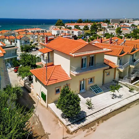 Sun, Sea & Space 100m To Beach!