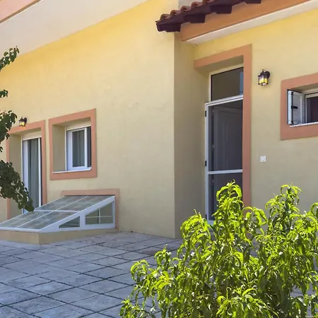 Apartment Sun, Sea & Space 100m To Beach! *