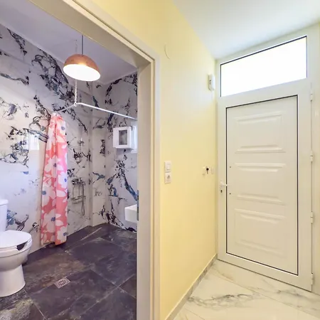 Apartment Sun, Sea & Space 100m To Beach! *